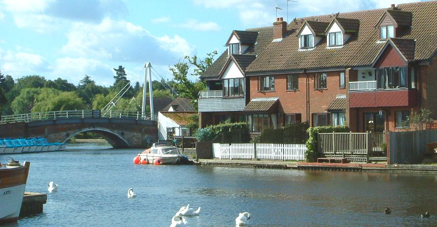 Looking towards the cottages from across the river from the moorings opposite
