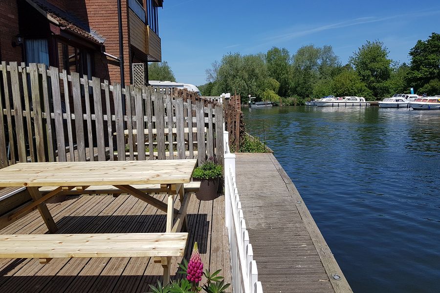 Anchor Cottage mooring