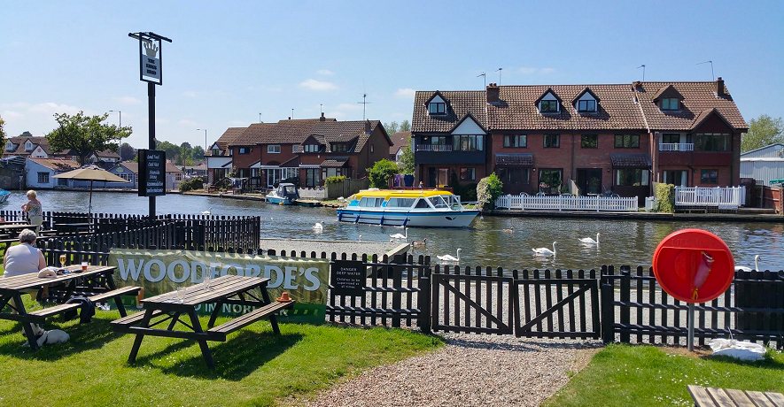 Norfolk Broads Holiday Cottages, Wroxham Self Catering ...